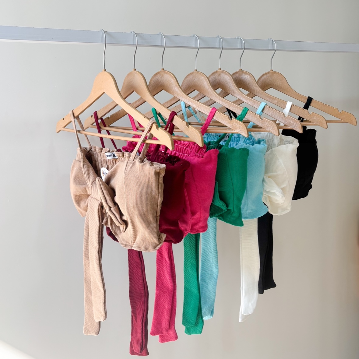 کراپ تاپ پاپیون (نیم تنه پاپیونی)